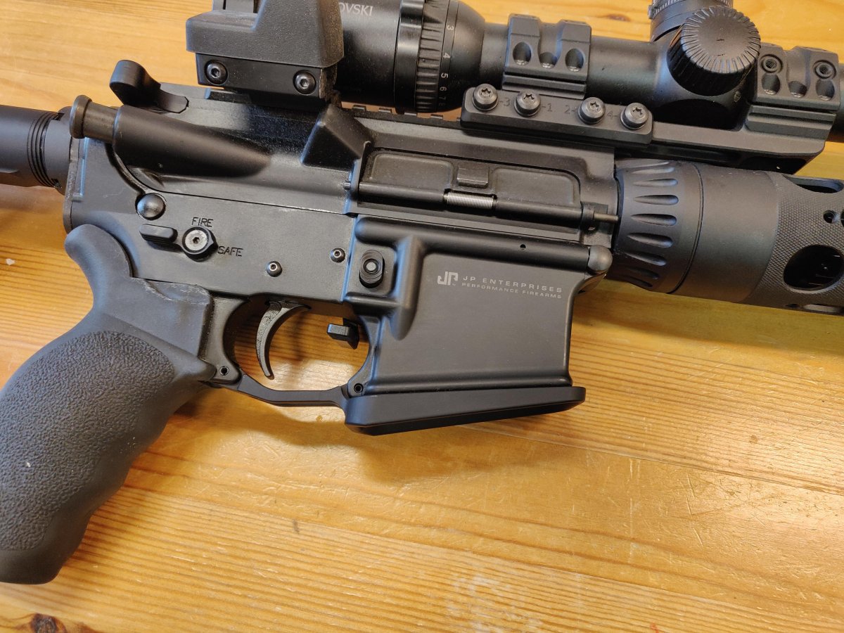 AR15 Low Profile Magwell.